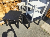 Trois tables basses